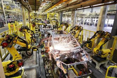 巨高機(jī)床:汽車產(chǎn)業(yè)給機(jī)床行業(yè)帶來(lái)的機(jī)遇與挑戰(zhàn)